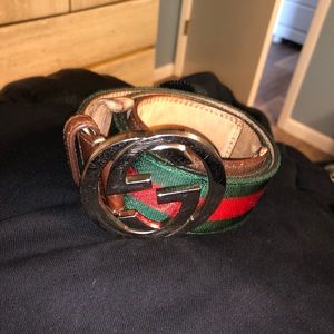 Gucci belt!